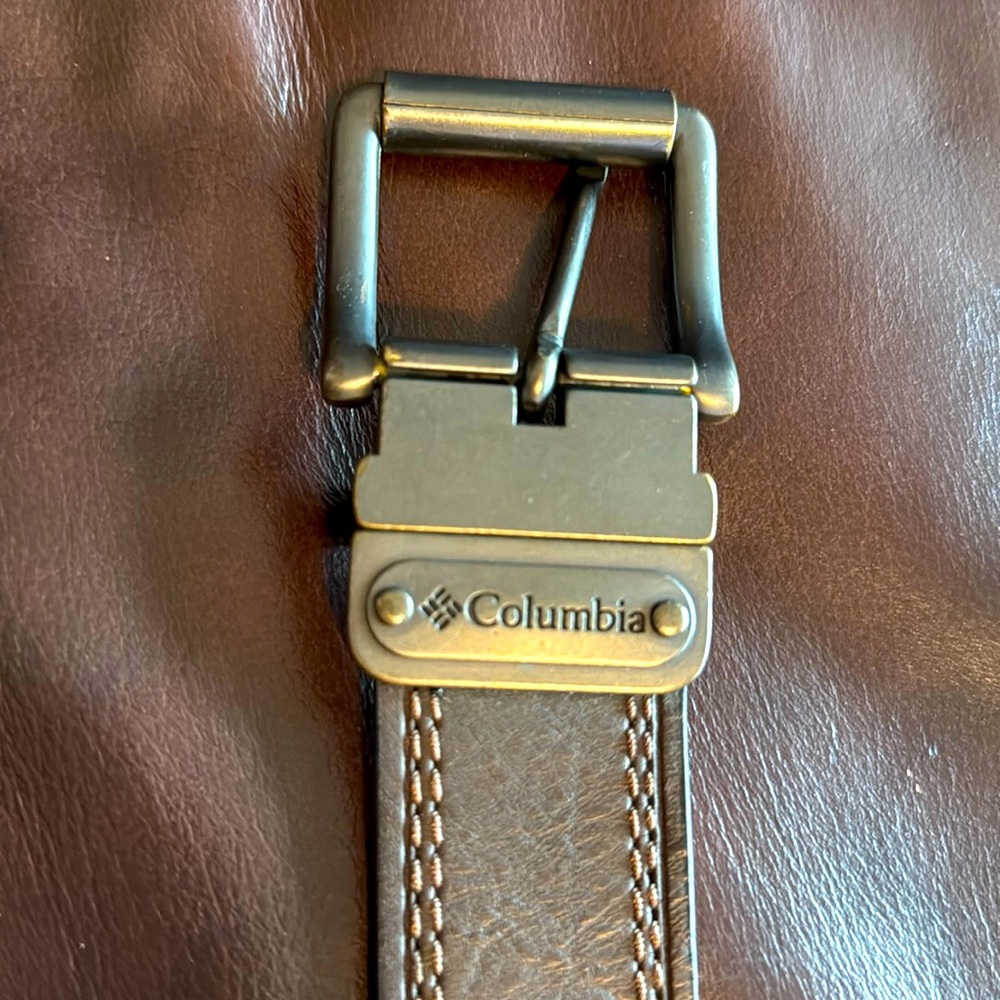 Columbia leather belt